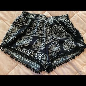 BLUE&WHITE flowy shorts size M